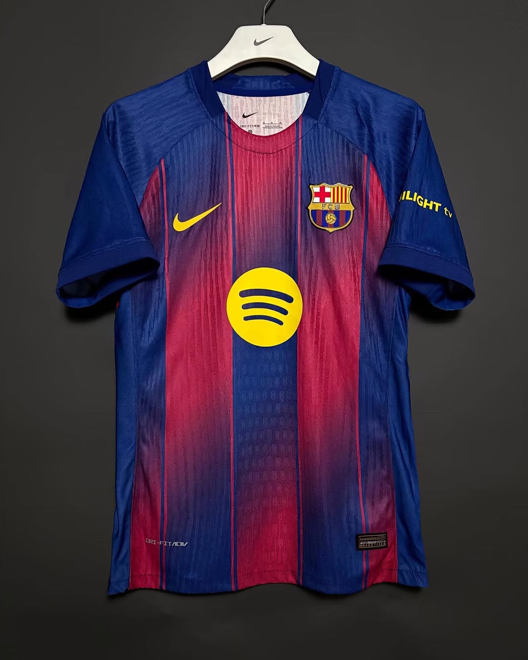 2026 Barcelona Drakt